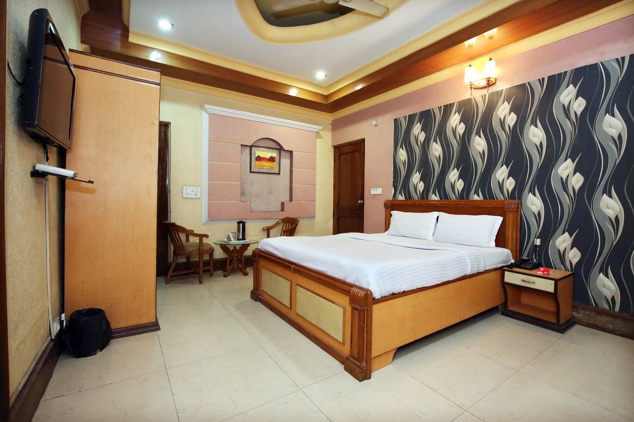 Capital O 10990 Hotel Gobind Regency Zirakpur Екстериор снимка
