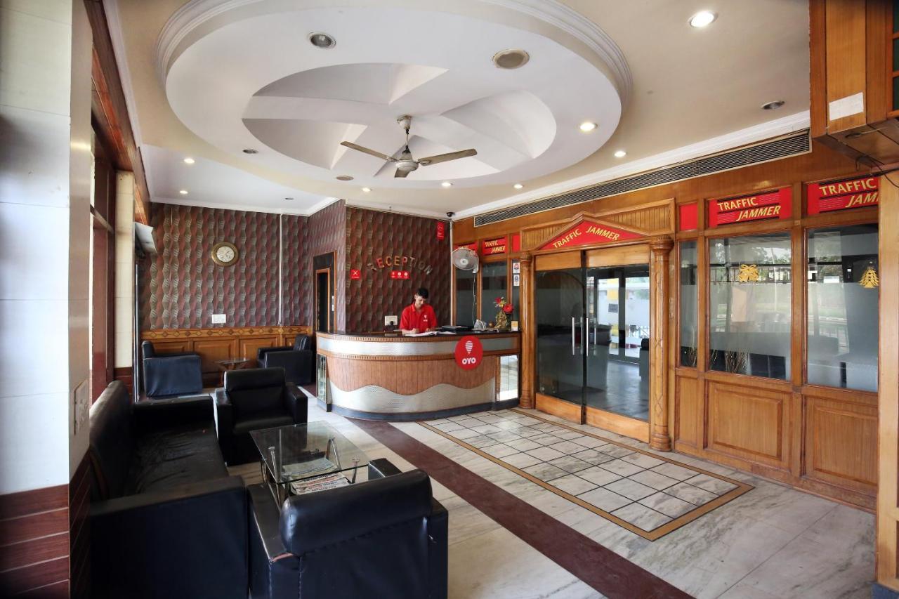 Capital O 10990 Hotel Gobind Regency Zirakpur Екстериор снимка